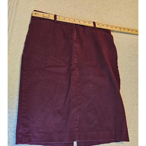 New York & Company Stretch Pencil Skirt 12 Burgundy Denim Feel Work Office - Picture 5 of 9